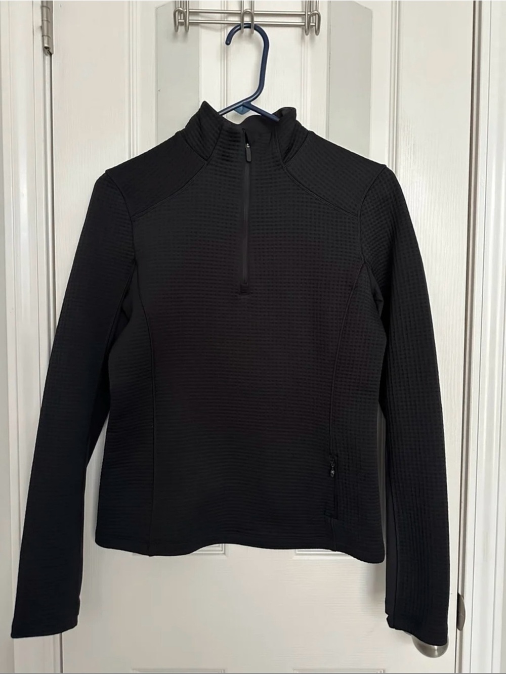 lululemon waffle knit half zip long sleeve pullover, size 4, like new.